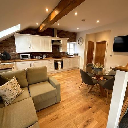 Apt D In Old Grade 2 Converted Farmhouse Market Weighton Luaran gambar
