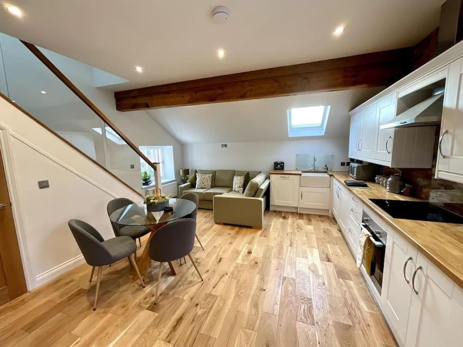Apt D In Old Grade 2 Converted Farmhouse Market Weighton Luaran gambar